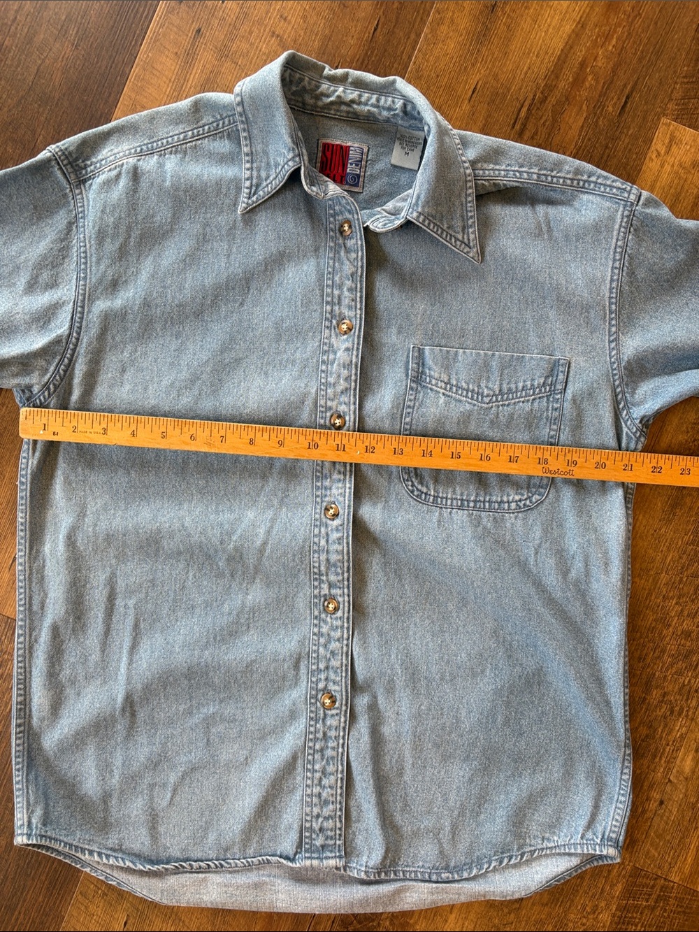 Vintage 90s Sun Belt Denim Button Down
100% Cotton - Picture 3 of 6